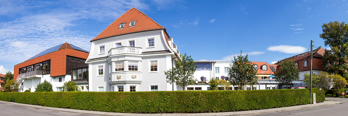 © Klinik Dr. Robert Schindlbeck Panorama Foto Alte Villa